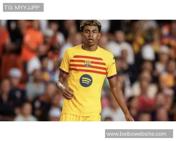 巴萨重返诺坎普纪念海报揭幕亚马尔弗里克库巴西齐聚一堂 巴萨重返诺坎普纪念海报揭幕亚马尔弗里克库巴西齐聚一堂