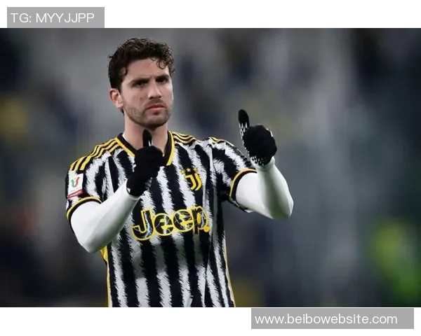 尤文图斯考虑用洛卡特利交换弗拉泰西以增强阵容实力 尤文图斯考虑用洛卡特利交换弗拉泰西以增强阵容实力