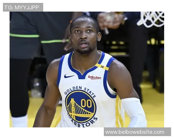 库明加表现抢眼前三场场均157分73篮板4助攻三分命中率高达50